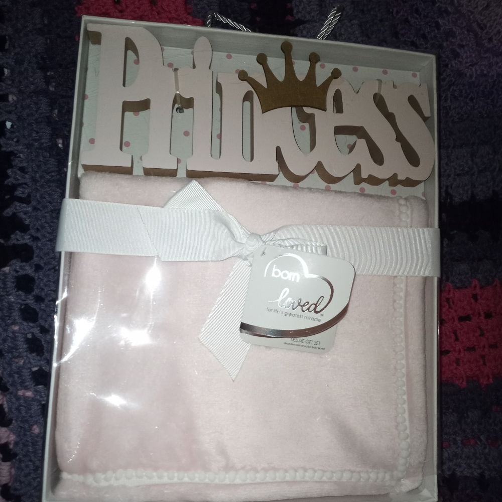 Princess words and pink black gift set.